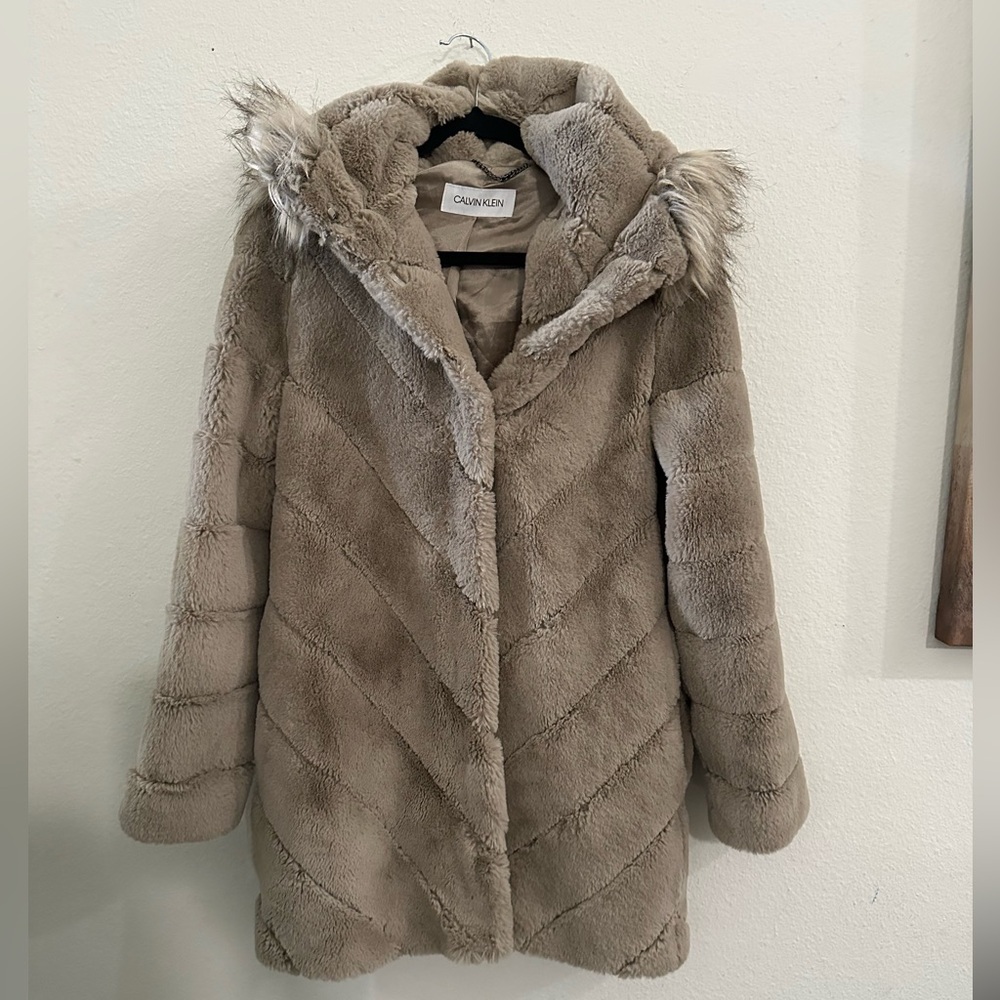 Calvin Klein Taupe Teddy Jacket warm fashion glamour Sz S